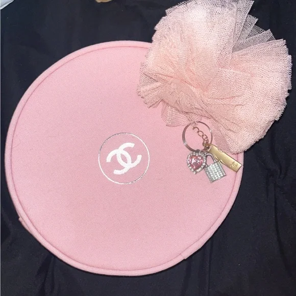 Chanel Beauty Pouch/ Makeup Travel Organize Bag w/ Chanel floral keychain - Picture 9 of 9
